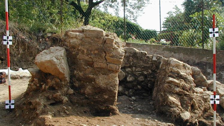 Gli scavi di inizio Duemila di Gian Pietro Brogiolo che portarono alla luce le prime tracceUn suggestivo scorcio della Rocca e del museo