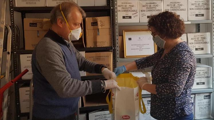 Il curato don Nicola Ghitti si è fatto carico dell’iniziativa solidaleLa colletta alimentare della Quaresima ha dovuto cambiare forma
