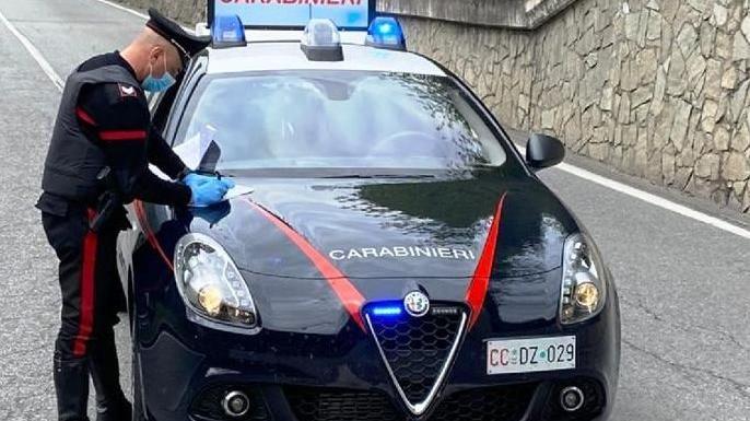 Un posto di controllo dei carabinieri in Valcamonica