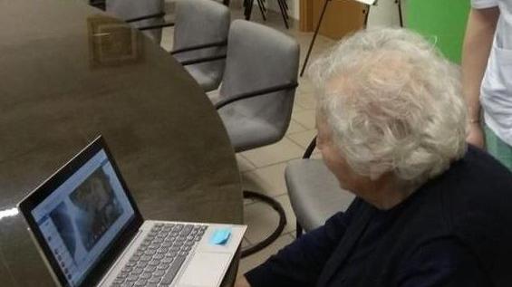 Fondi della Rurale per l’alfabetizzazione informatica degli anziani