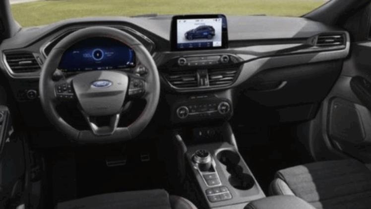 La strumentazione della Ford Focus: in evidenza il cambio automatico, sempre più richiesto dagli automobilisti dell’Ovale Blu