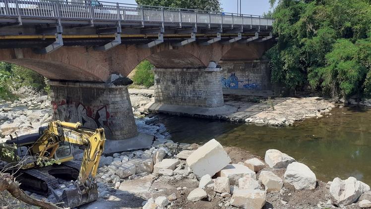 A Montichiari la sicurezza dei ponti che attraversano il fiume Chiese è al centro degli interventi iniziati proprio in questi giorni