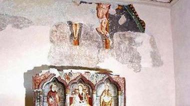 Ciò che resta della crocifissione del ’400 scoperta in San MartinoL’affresco alle spalle del polittico: l’altro tesoro di Sabbio Sopra