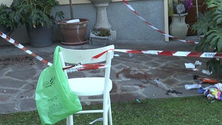 Le indagini sono affidate ai carabinieri della compagnia di BrenoIn terra le macchie di sangue della donna che si è gettata dalla finestra
