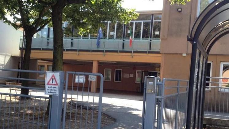 Lunedì la riapertura delle scuole: a Desenzano risponderanno all’appello 6 mila bambini e ragazziLa scuola primaria «Luigi Laini» di Desenzano: lunedì si riparte