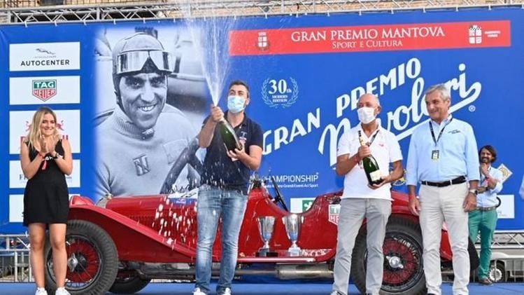 Andrea e Roberto Vesco festeggiano la vittoria al Gran Premio Nuvolari