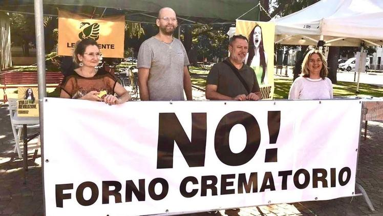 Contro il tempio crematorio di Quinzano è stata promossa anche una raccolta di firme tra i cittadini