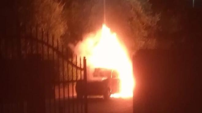 Tre auto incendiate in pochi giorni: a San Felice c’è inquietudine