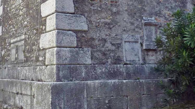 Le iscrizioni romane di Toscolano Maderno: ora verranno restaurate