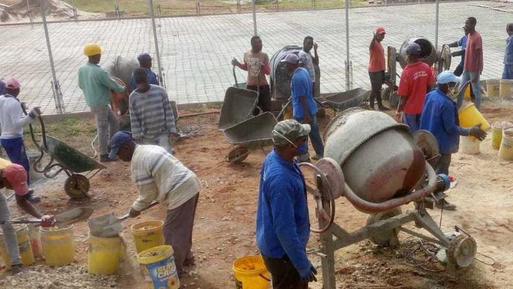 Il fervore dei cantieri in Mozambico su iniziativa di don Piero