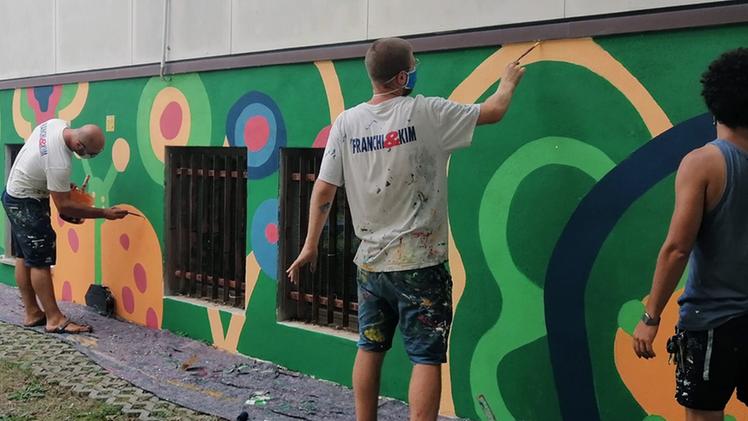 L’arte di strada ha dipinto i muri esterni della scuola dell’infanzia di Bovezzo