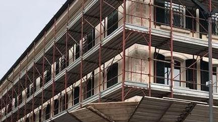 Il municipio  di Cellatica appena ultimati i lavori che hanno ringiovanito lo storico edificio. Il lifting è costato 180mila euro