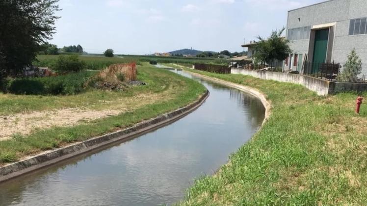 Il canale Arnò a Castiglione delle Stiviere dove potrebbero essere convogliati i reflui depurati 