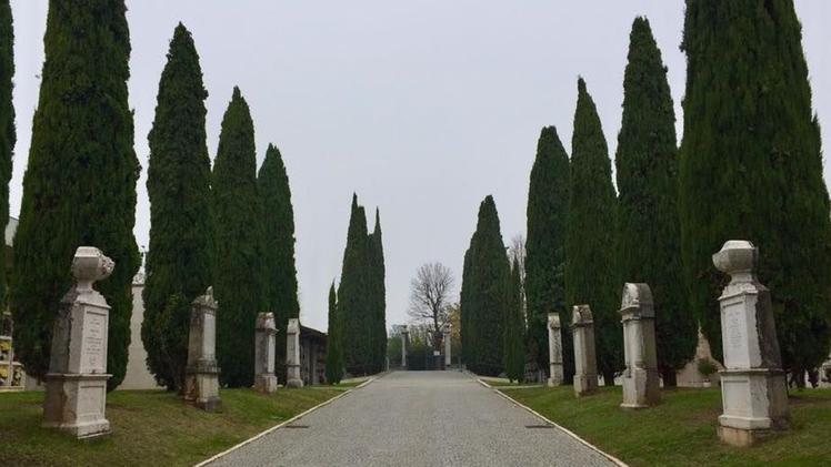 Il cimitero  di Castenedolo dove saranno realizzati 92 nuovi loculi