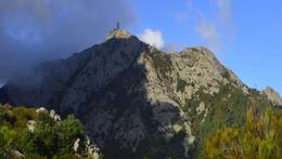 Il Monte Capanne troneggia sull'Isola d'Elba