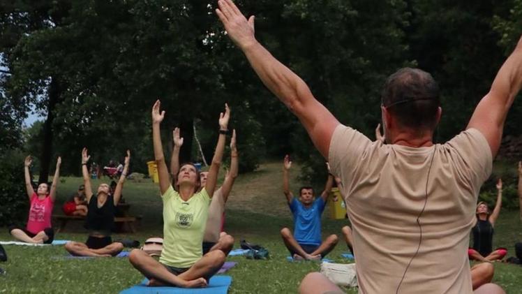 In Valcamonica tornano le sessioni di yoga all’aperto