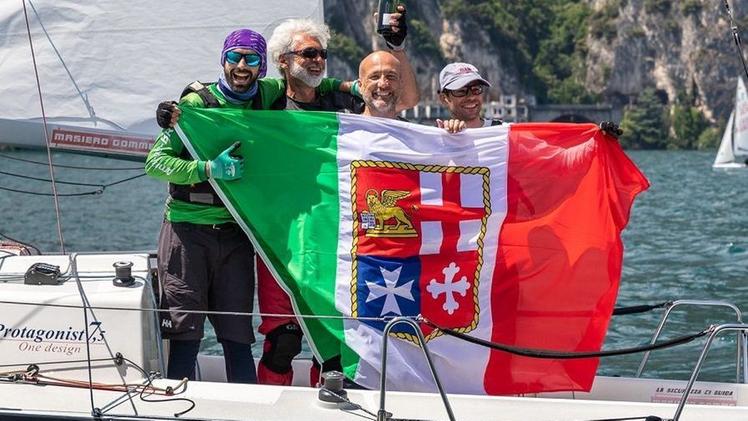 Gattone festeggia il successo ai campionati italiani dei Protagonist
