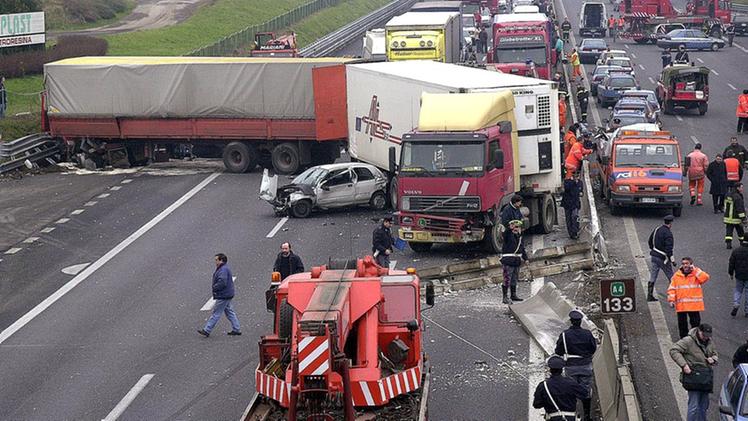 Autostrade di sangue: a Piacenza ha perso la vita un 45enne bresciano