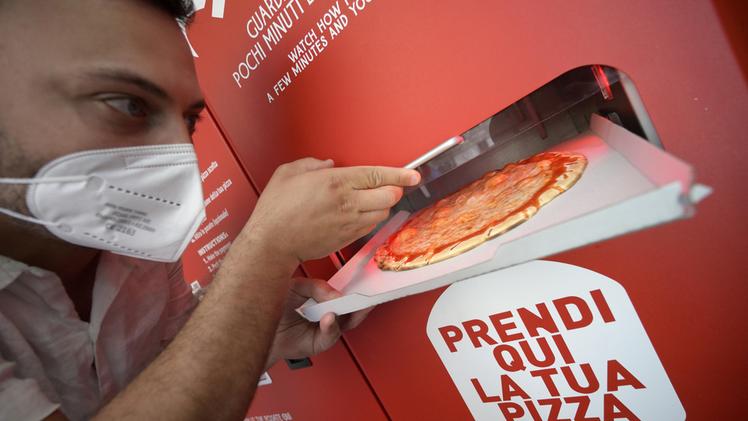 Il distributore automatico di pizza a Roma