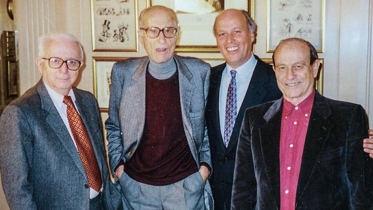 Montanelli con Enzo Biagi (1920-2007), l’imprenditore Giancarlo Aneri e Giorgio Bocca (1920-2011)