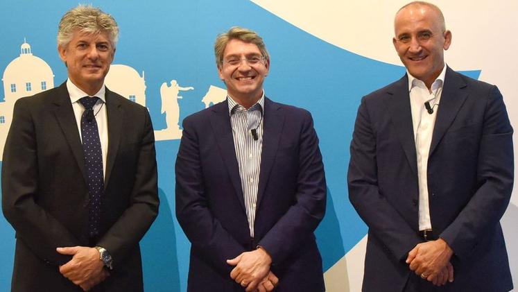Da sinistra il presidente di A2A, Marco Patuano, il sindaco Emilio Del Bono e l’amministratore delegato dell’utility quotata in Borsa Renato Mazzoncini