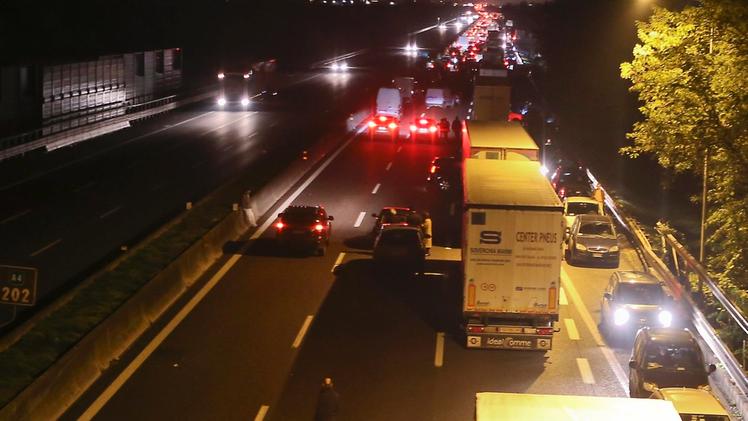 La tragedia si è consumata lungo la A4 tra Sirmione e Desenzano