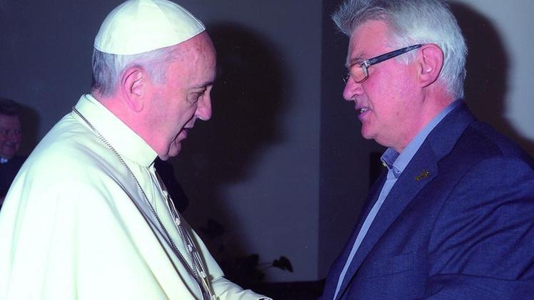 Don Aldo  durante un incontro con papa Francesco