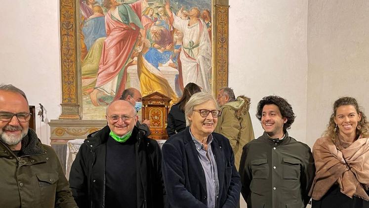 Visita a sorpresa a Travagliato il critico d’arte Vittorio Sgarbi 