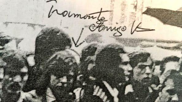 Una delle foto che collocherebbe Maurizio Tramonte in piazza della Loggia nel giorno della strage