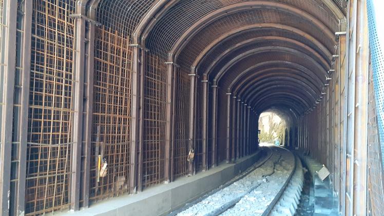 Le opere di rinforzo  realizzate all’interno della galleria ferroviaria Sellero 4 teatro dell’incidente