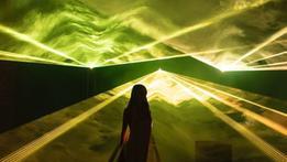 Mai Museum: fino al 30 luglio giochi di luce per «Stravaganze Imperiali» alle grotte di Catullo, con l’allestimento multimediale di Vera Uberti La nuova mostra interattiva di Mai Museum on air dal 2 giugno