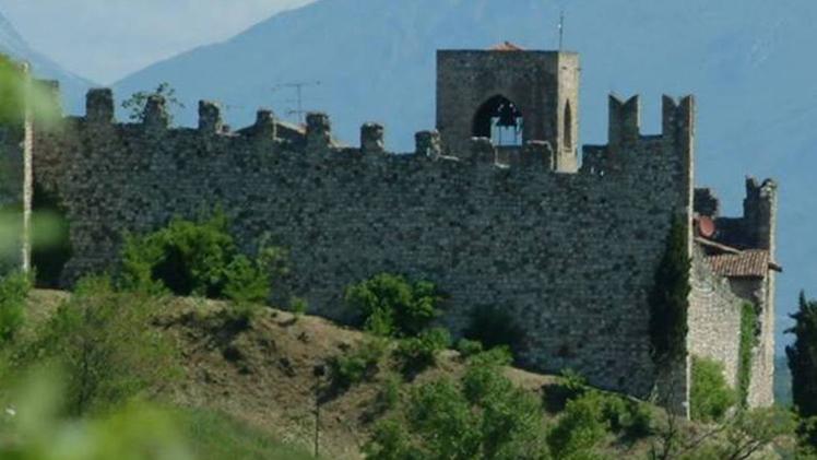 Una veduta del castello di Padenghe 