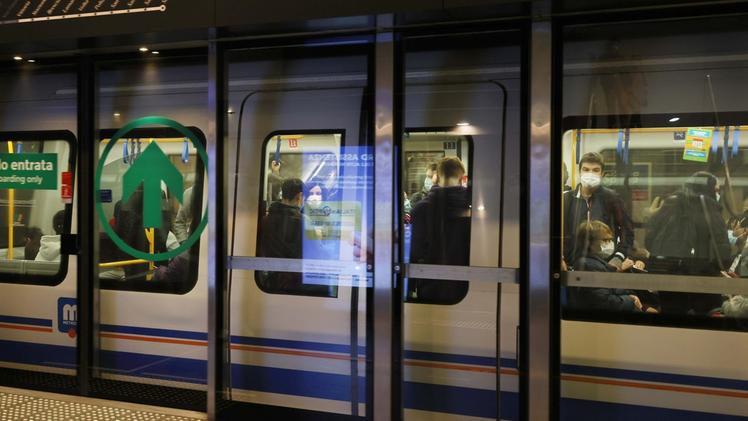 La metro «allungata» offre spunti politici polemici