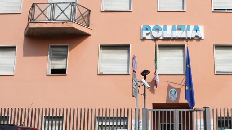 Sulla vicenda indaga il commissariato di polizia di Desenzano