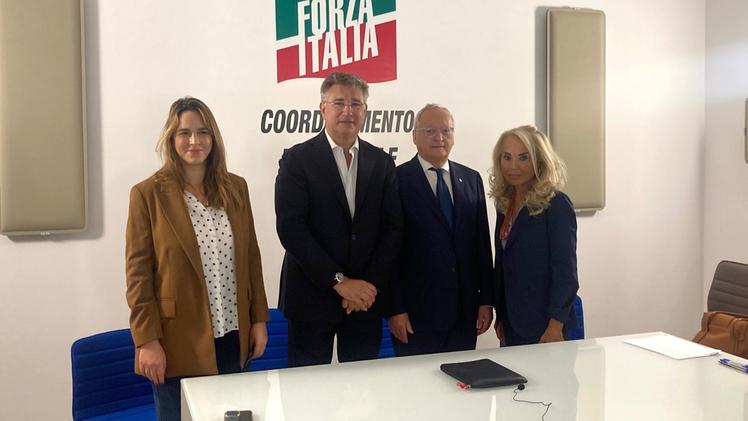 Tiziana Ippolito, Adriano Paroli, Maurizio Casasco e Gloria Saccani presentati nella sede di Forza ItaliaOggi il sorteggio della posizione delle liste sulle schede elettorali