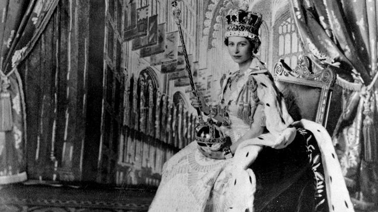 Elisabetta II, regina d'Inghilterra, dopo l'incoronazione il 2 febbraio 1953