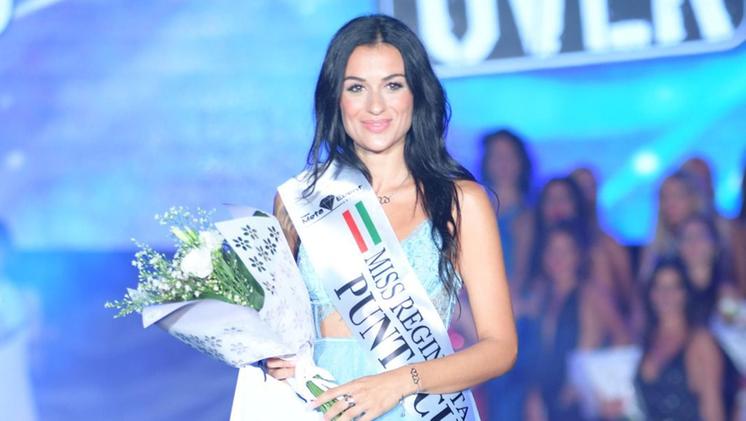 Laura Rosati, 32 anni, di Iseo, è terza classificata a Miss Reginetta d'Italia over