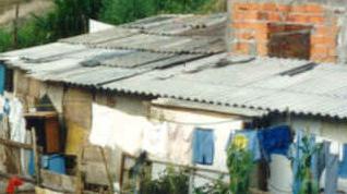 Favela in Brasile:  povertà da curare