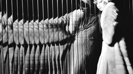 La moda al centro dell’arte di Gianni TurillazziUna delle immagini del reportage da TrastevereUn primo piano di Gina LollobrigidaLa magia in uno scatto del fotografo bresciano