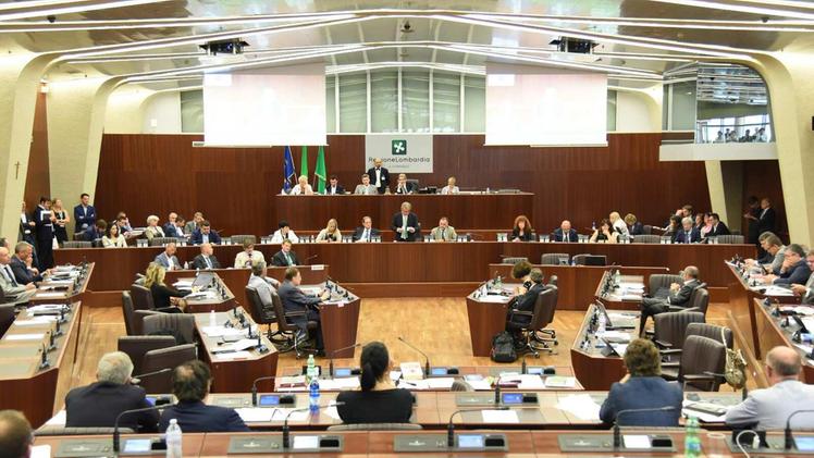 Il consiglio regionale della Lombardia prevede la presenza di 80 consiglieri