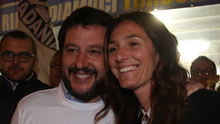 Matteo Salvini durante la campagna elettorale di Torbole Casaglia sostenne platealmente Roberta Sisti  Il commissario uscente Alberto Bertagna è sostenuto per la segreteria dall’onorevole Paolo Formentini e dal senatore Stefano Borghesi
