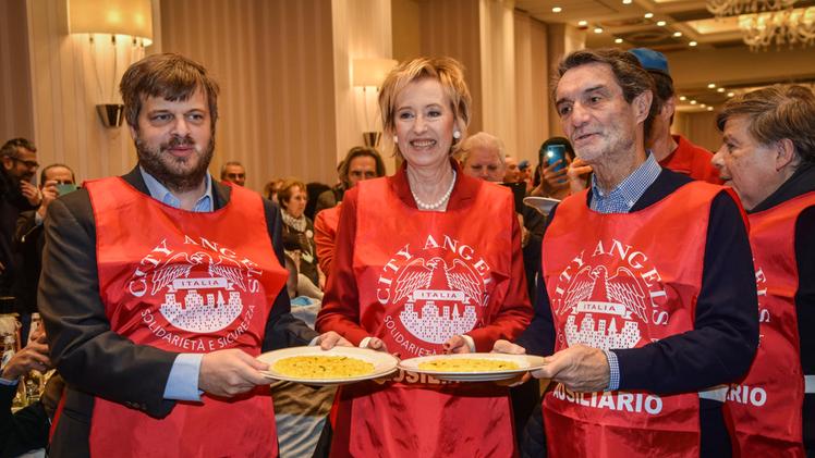 Majorino, Moratti e Fontana al pranzo per i senzatetto