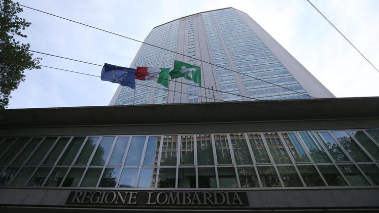 Milano: il Pirellone, sede del Consiglio regionale