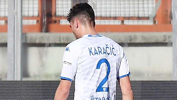 Fran Karacic lascia il terreno di gioco al Curi: espulso dopo 16' per somma di ammonizioni
