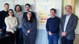 I giovani ricercatori del CeScam con il direttore del centro studi Benedetto Barabino e il professor Giulio Maternini 