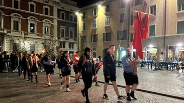 L'arrivo della processione in piazza Paolo VI